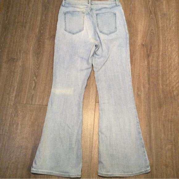 Textile Elizabeth & James High Rise Flare jeans 10-30 flaw read - Picture 2 of 5